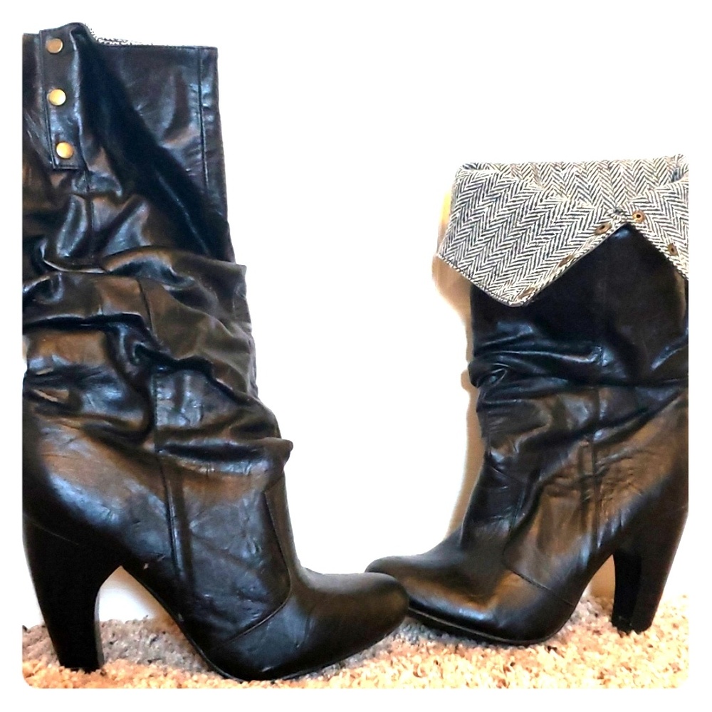 Slouchy black heel boots